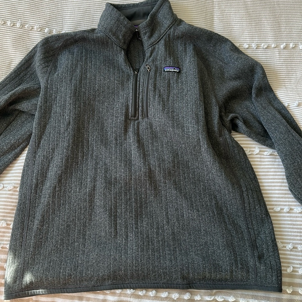Patagonia Men’s Dark Gray Half Zip Sweater